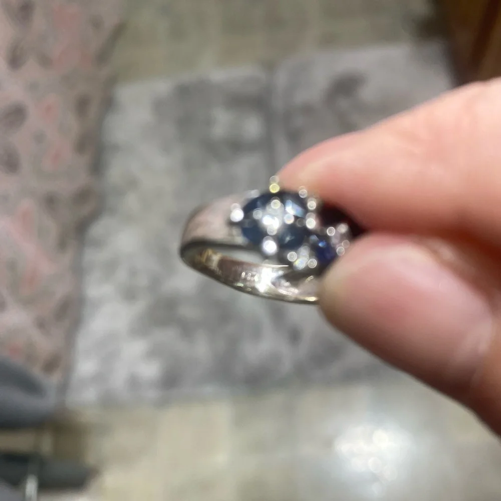 14k white gold diamond and sapphire ring might be EFFY with maker mark bh - Picture 6 of 12